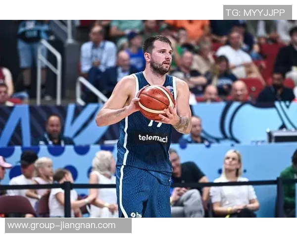 本赛季定向助攻榜单揭晓里夫斯助攻艾顿27次东契奇紧随其后25次 本赛季定向助攻榜单揭晓里夫斯助攻艾顿27次东契奇紧随其后25次