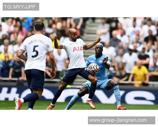 英超最新动态阿森纳领先曼联追平曼城争夺激烈