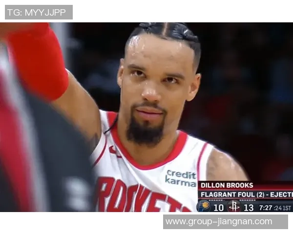 狄龙全场表现出色23投11中斩获26分5篮板助攻助球队争胜 狄龙全场表现出色23投11中斩获26分5篮板助攻助球队争胜